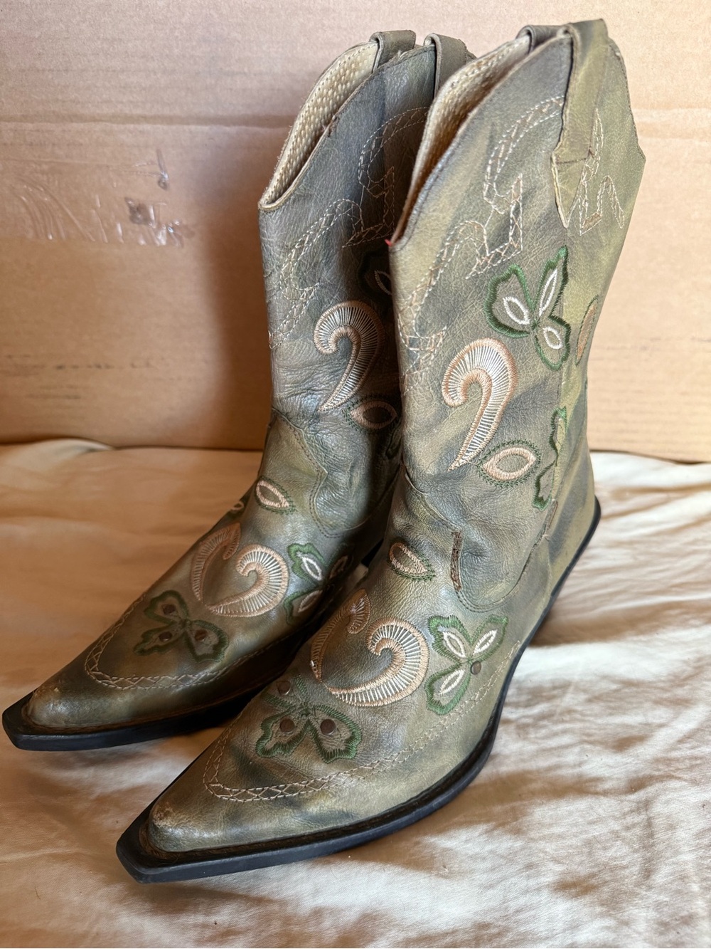 Embroidered Olive Green Western Ankle Boots